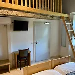 Hotel Château Du Poët-célard *