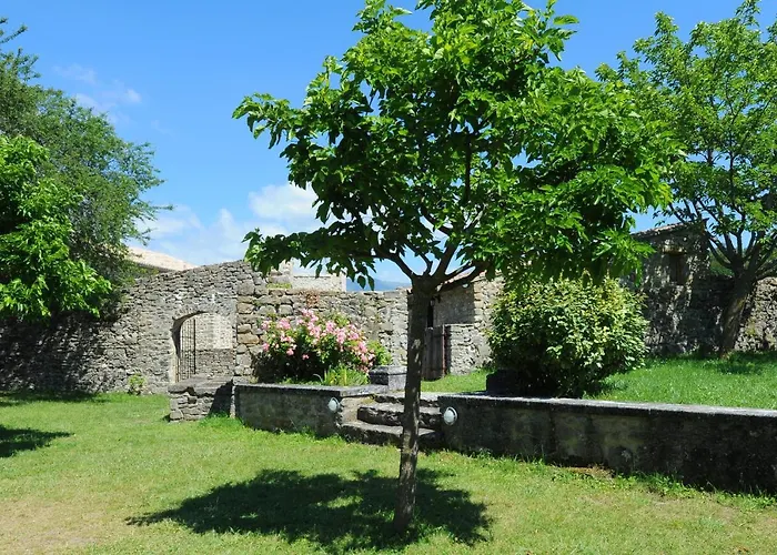 Chateau Du Poet-celard Le Poet-Celard