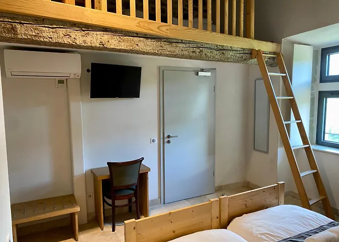 Hotel Chateau Du Poet-celard *