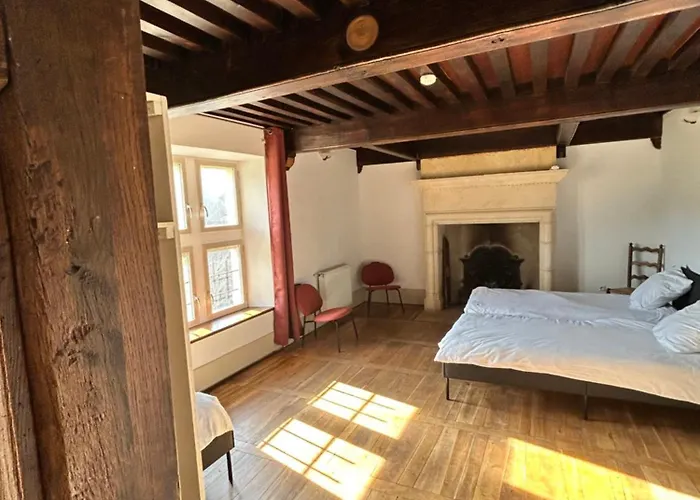 Chateau Du Poet-celard *