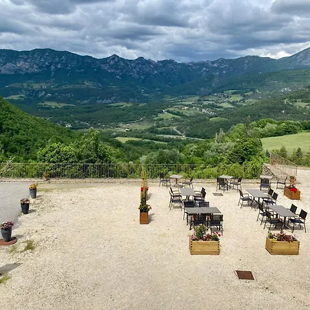 Château Du Poët-célard * Le Poët-Célard