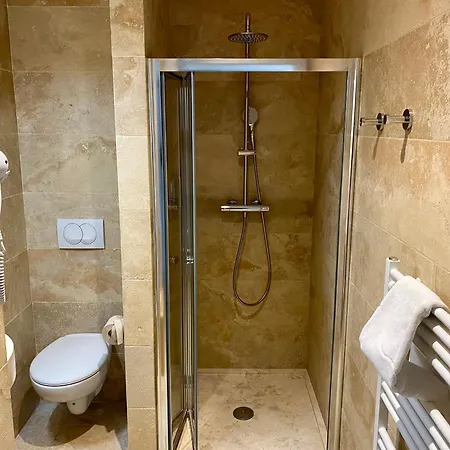 Hotel Chateau Du Poet-celard