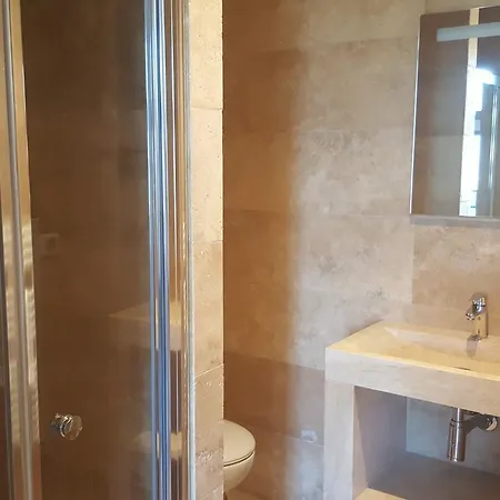 Hotel Chateau Du Poet-celard